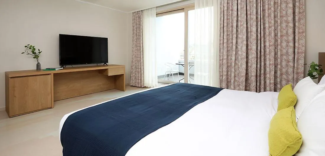 Bloom Hotel جيجو