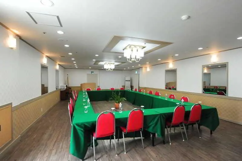 Bloom Hotel جيجو